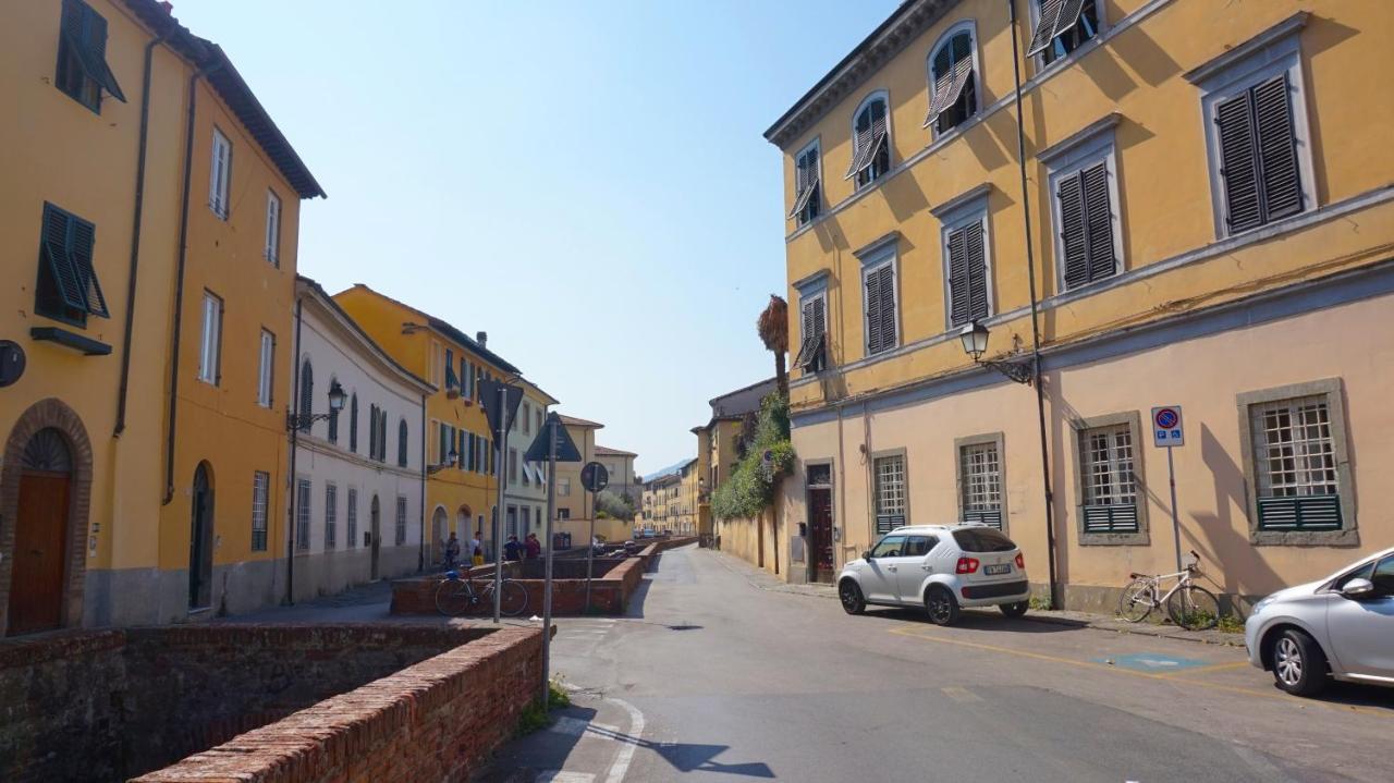 A Casa Di Irene Apartment Lucca Bagian luar foto