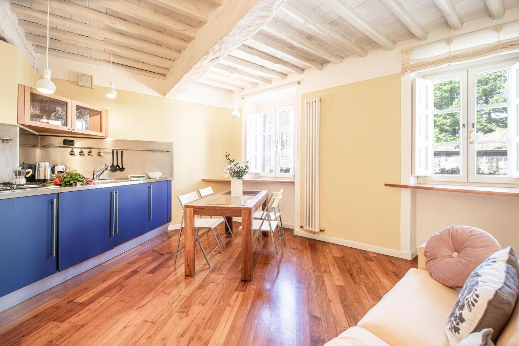 A Casa Di Irene Apartment Lucca Bagian luar foto
