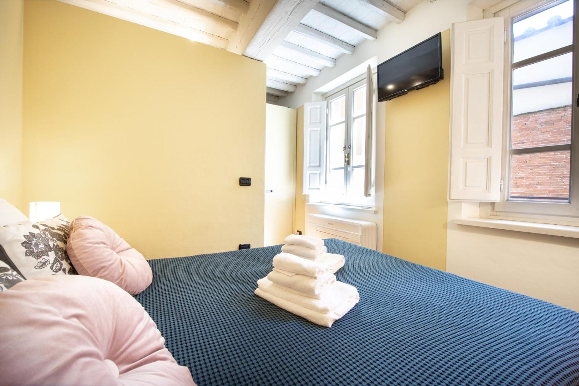 A Casa Di Irene Apartment Lucca Bagian luar foto