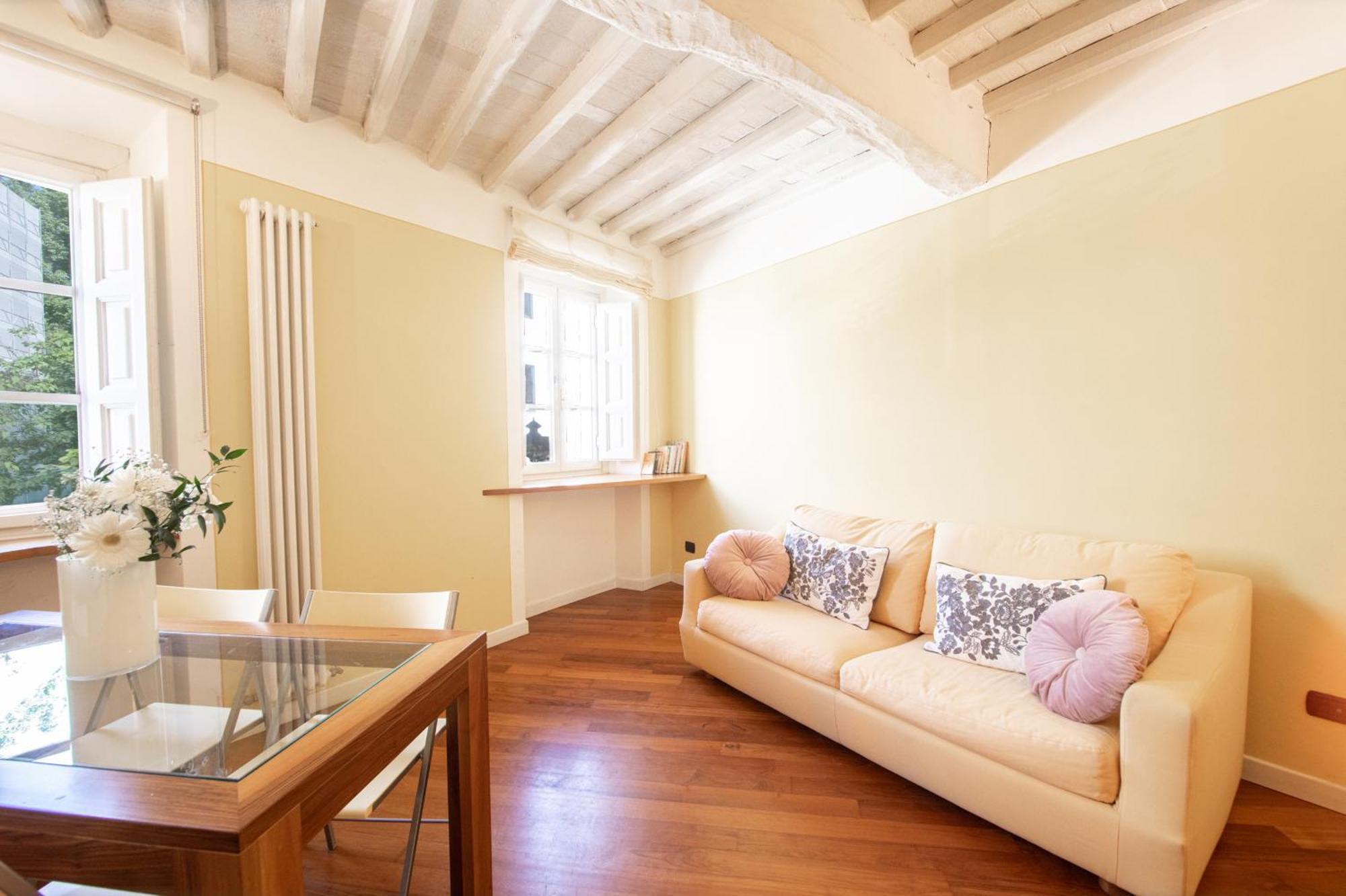A Casa Di Irene Apartment Lucca Bagian luar foto